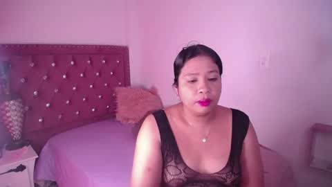 Snapshot of miafuegolatino chatting on 06.10.26 mia online show from 06.10.26