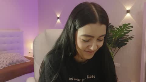 Mia Gomez online show from 11.05.25