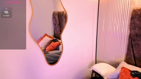 Snapshot of miagomezx chatting on 02.27.26 miagomezx online show from 02.27.26