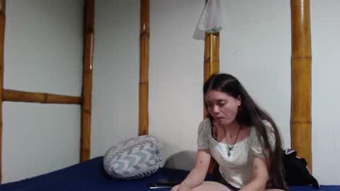 Snapshot of miahells chatting on 03.12.25 Mia Sam online show from 03.12.25