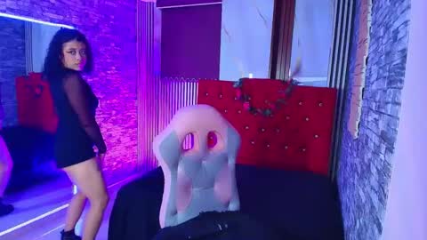 MIA VELEZ online show from 11.06.25