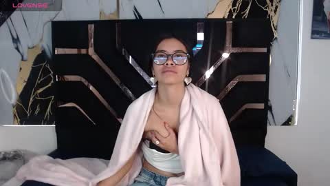 Snapshot of miahotcs chatting on 01.19.26 miahotcs online show from 01.19.26