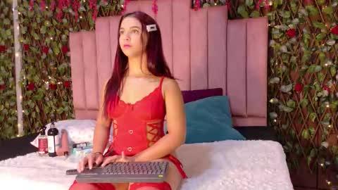 Snapshot of miajanss chatting on 01.07.26 Mia online show from 01.07.26