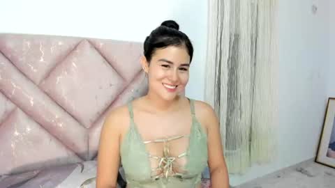 Snapshot of miakary chatting on 07.26.26 miakary online show from 07.26.26