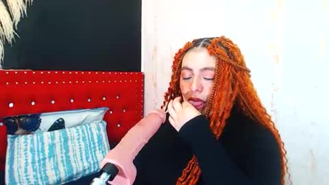 miakimky online show from 12.17.25