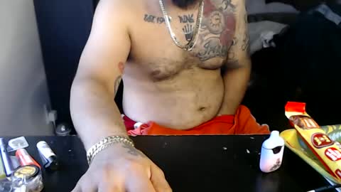 Mark online show from 10.10.25