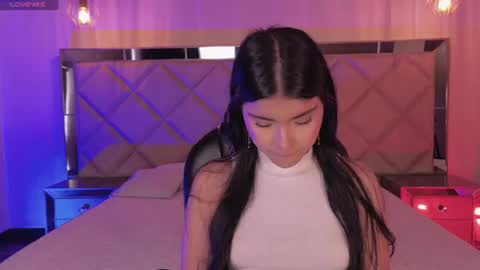 Call me Mia  online show from 07.08.26