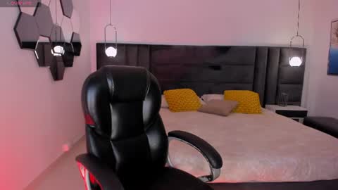 Call me Mia  online show from 07.29.26