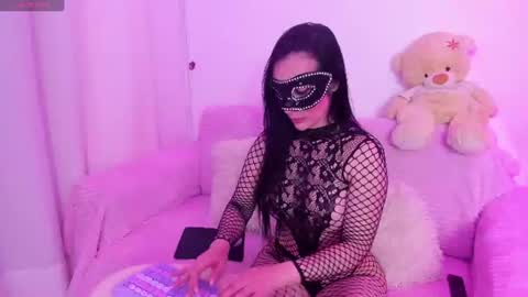 Mia online show from 06.19.26