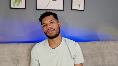 Mia online show from 11.29.25