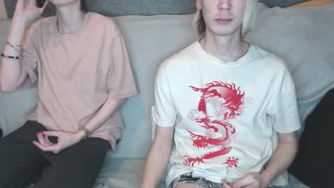 Snapshot of mialy_slim chatting on 11.15.25 mialy_slim online show from 11.15.25