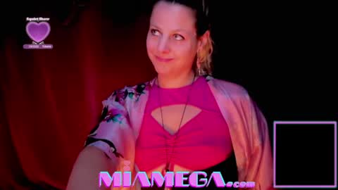 Mia online show from 04.16.26