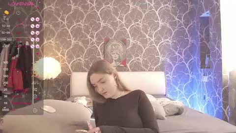 Mia online show from 05.05.26