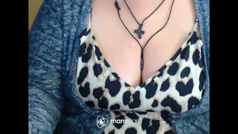 Snapshot of miamimistress chatting on 03.05.26 maya online show from 03.05.26