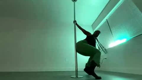 Snapshot of miamiworld chatting on 09.19.25 MiamiWorld online show from 09.19.25