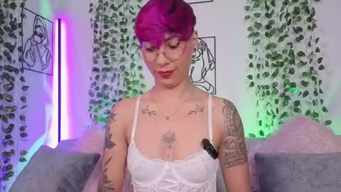 Mia Morgann online show from 04.19.26