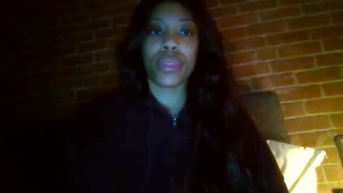 MiaMuffn online show from 10.21.25