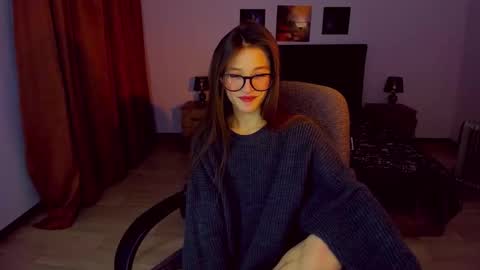 Mia online show from 12.20.24