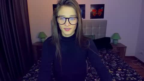 Mia online show from 01.05.25