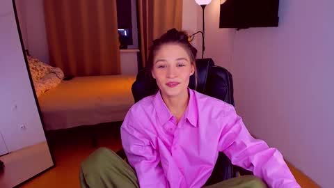 Mia online show from 02.06.25