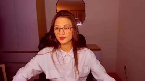 Mia online show from 02.07.26