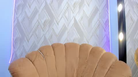 Snapshot of miaquevedo chatting on 02.14.25 Mia Quevedo online show from 02.14.25