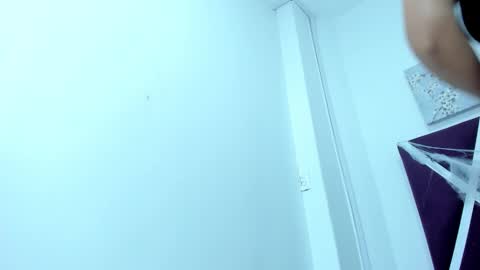 Snapshot of miaquevedo chatting on 10.29.25 Mia Quevedo online show from 10.29.25