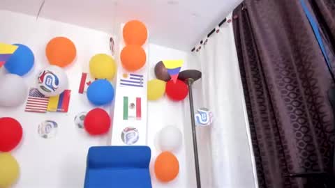Mia Milf online show from 06.19.26