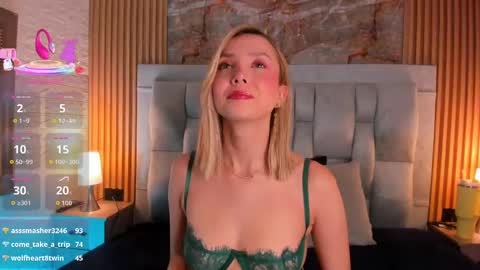 Snapshot of miaroldan chatting on 10.03.25 miaroldan online show from 10.03.25