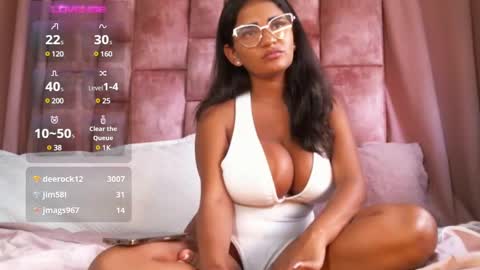Snapshot of miasandoval_22 chatting on 02.28.25 miasaandovaal 22 online show from 02.28.25