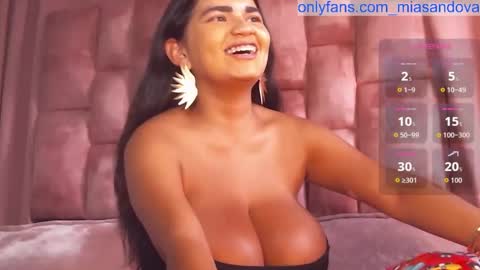 Snapshot of miasandoval_22 chatting on 09.16.25 miasaandovaal 22 online show from 09.16.25