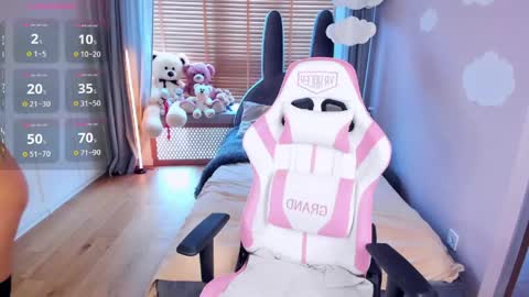 Miayna Silk online show from 04.09.26