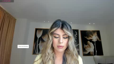 Mia Silva online show from 05.01.26