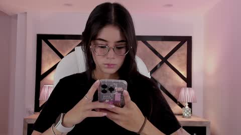 Mia online show from 01.16.25