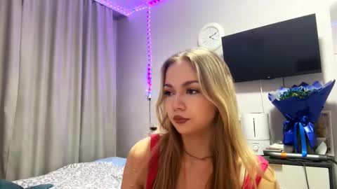 Snapshot of miasuszynski chatting on 02.25.26 Milana online show from 02.25.26