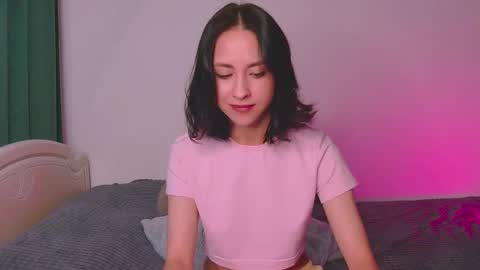 Mia online show from 09.11.25