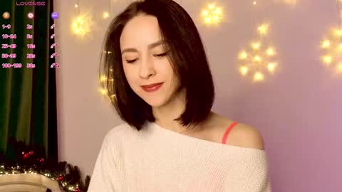 Snapshot of miasweetashoney chatting on 12.18.25 Mia online show from 12.18.25