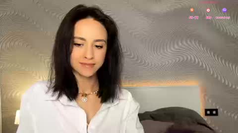 Mia online show from 03.12.26