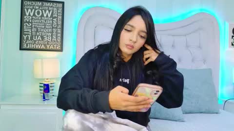 Snapshot of miasweetth chatting on 10.09.25 Mia Sweetth online show from 10.09.25