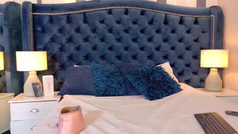 Snapshot of miataylorsweet chatting on 02.06.26 Mia online show from 02.06.26