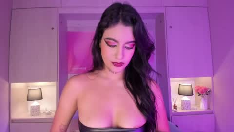 Snapshot of miaturnerr_ chatting on 05.22.26 miaturnerr_ online show from 05.22.26