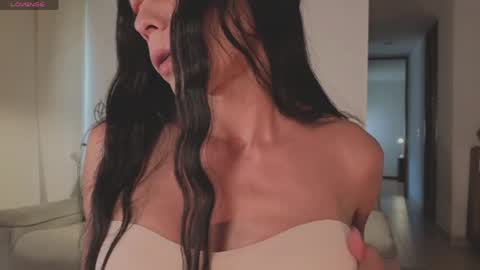 Mia online show from 05.07.26
