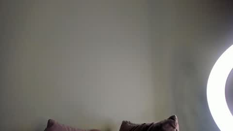 Mia Villalobos online show from 12.20.24