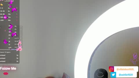 Mia Villalobos online show from 12.26.24