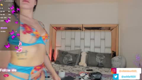 Mia Villalobos online show from 12.28.24