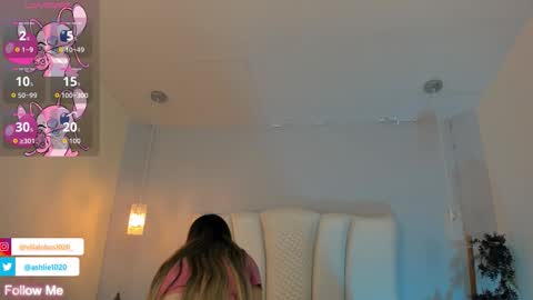 Mia Villalobos online show from 10.06.25