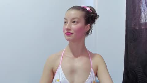 Snapshot of miavolkova_ chatting on 09.23.25 Chloe online show from 09.23.25