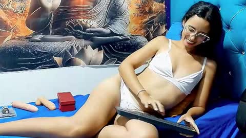 Mia online show from 01.07.26