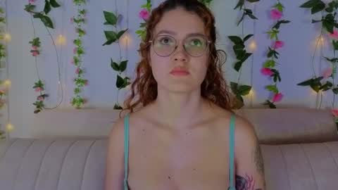 Mia Winx  online show from 10.21.25