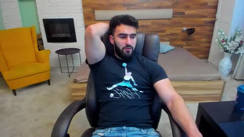 Snapshot of micahlane chatting on 11.15.25 MicahLane online show from 11.15.25